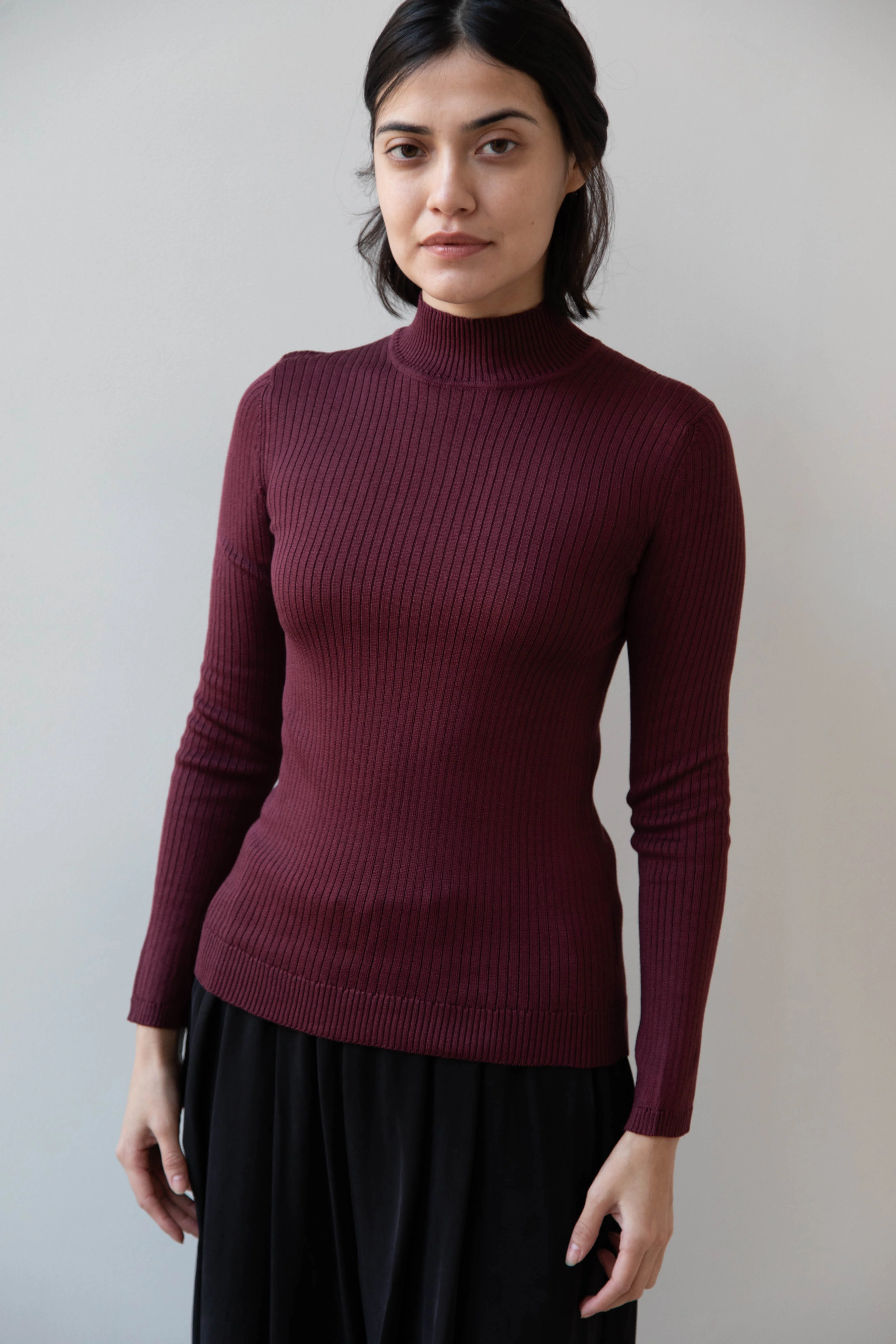 Une Heures | Long Sleeve Mock Neck in Bordeaux - Image 6