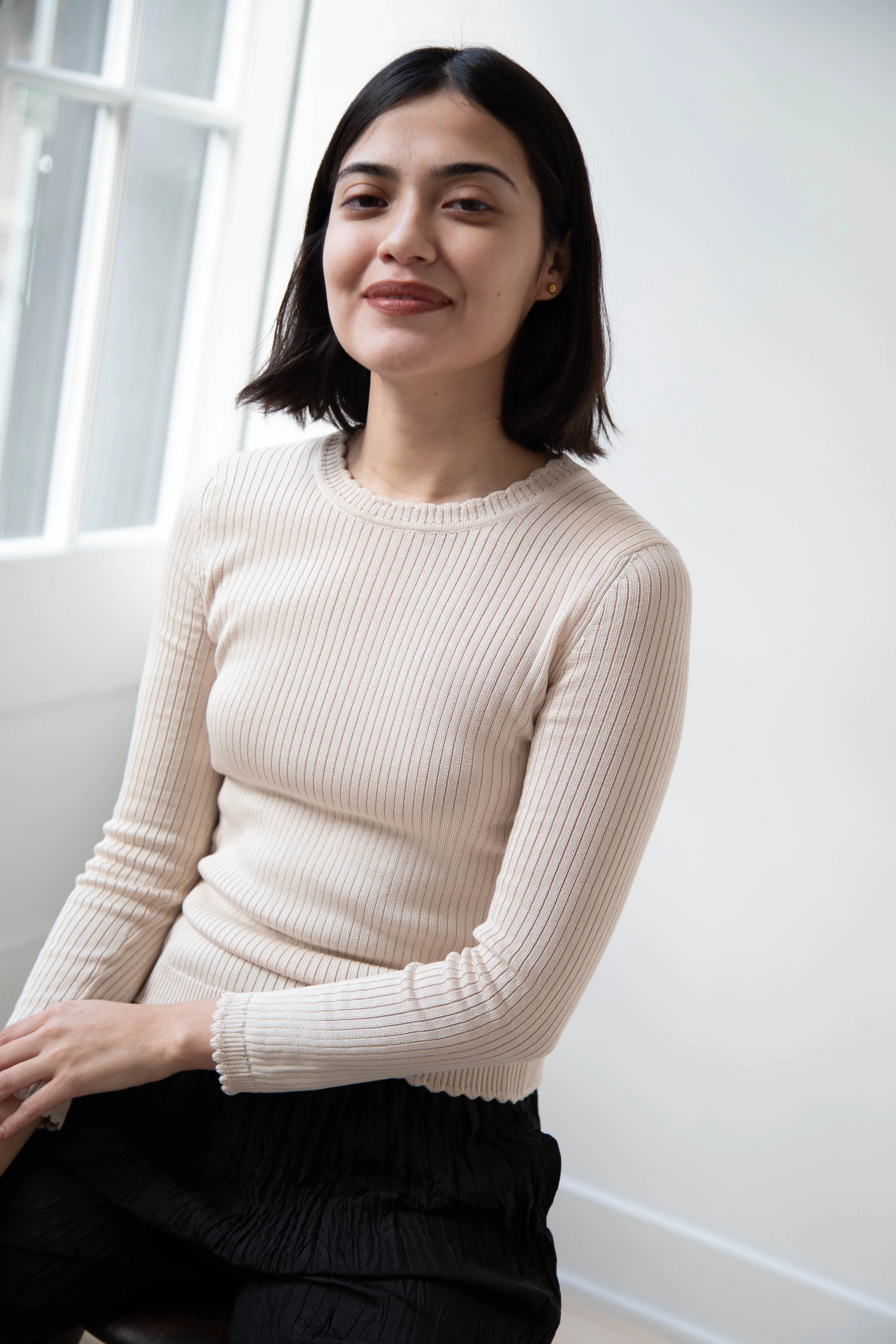 Une Heures | Long Sleeve Scallop Top in Perle - Image 24