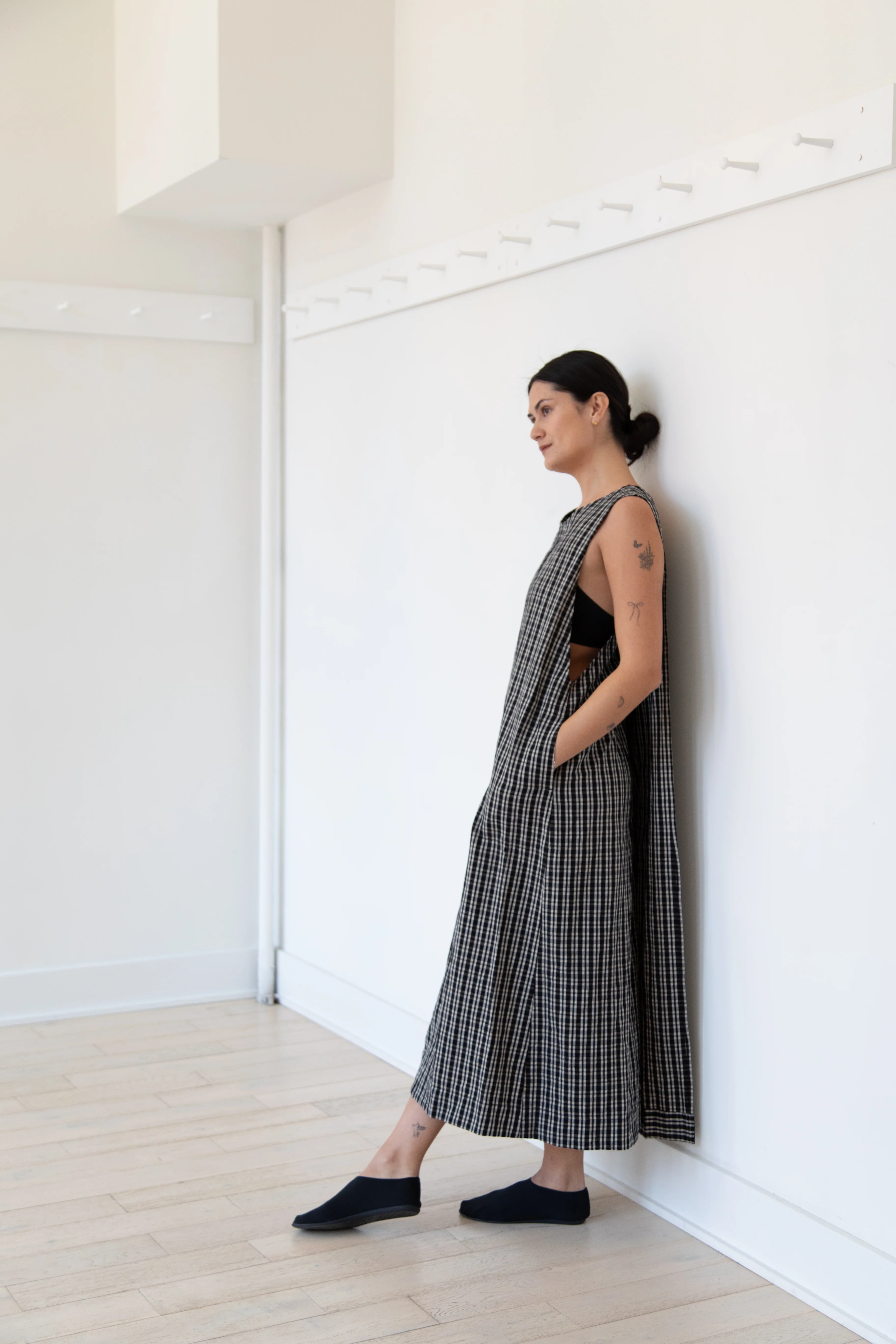 Unkruid | Apron Dress in Black Kelsch Cloth - Image 30