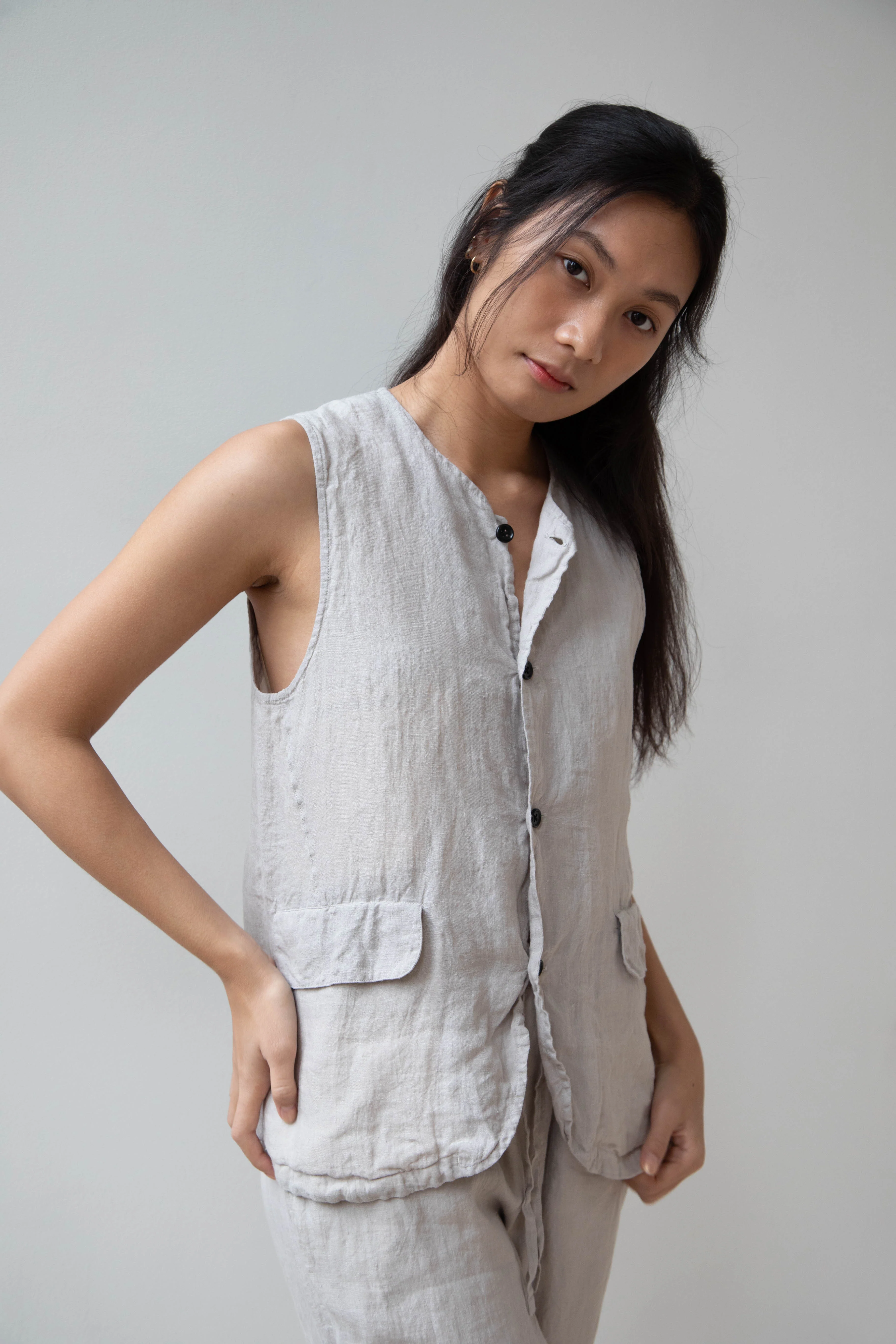 Vas-y Lentement | Linen Vest in Beige - Image 3